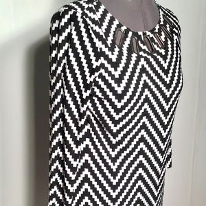 Haani Women's Black/White Shift Dress Keyhole Detail Size Petite XL